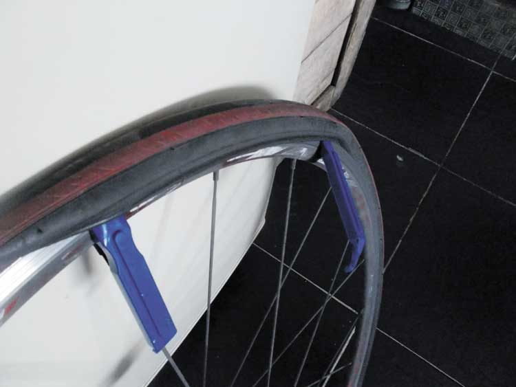 puncture repair, tyre levers