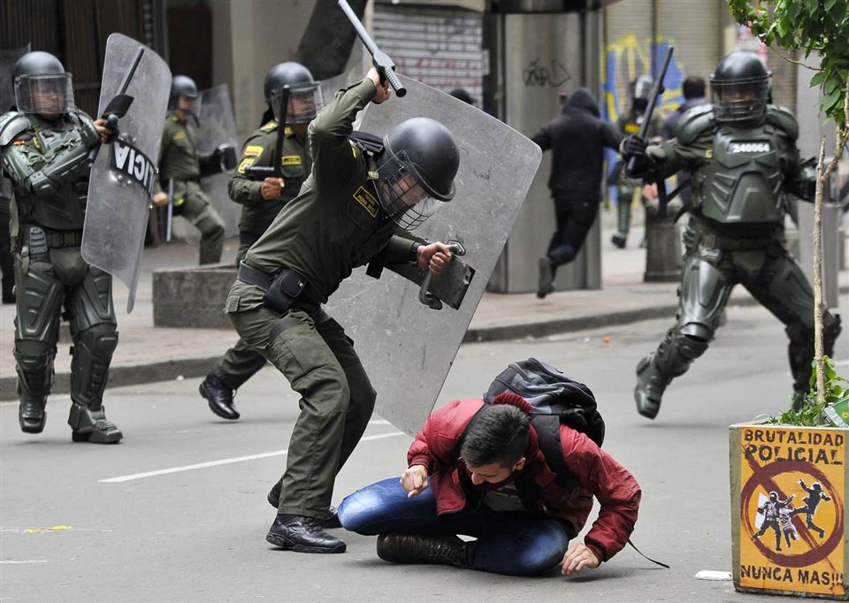 Colombia police code