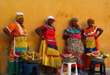 Colombian women remain conservative. Photo: Luz Adriana VIlla / Flickr