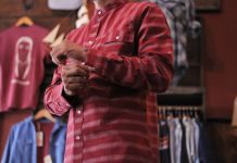 Headless model sports long sleeve shirt from Chickend